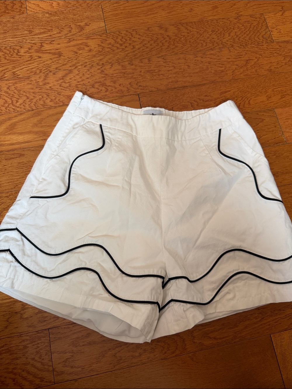 Yllw White Bermuda Shorts with Black Wave Piping